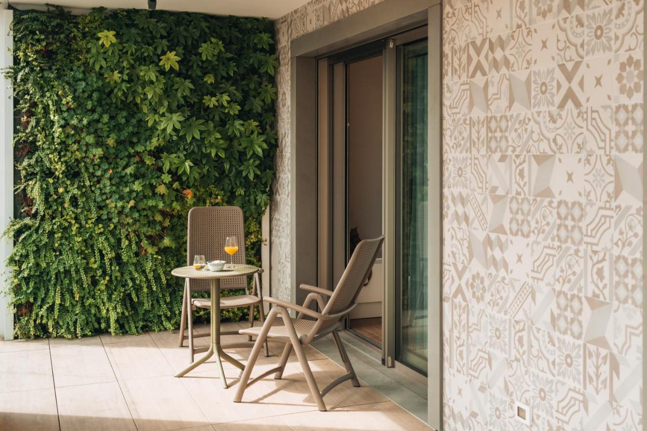 Sea Breeze Aparthotel Caorle Buitenkant foto