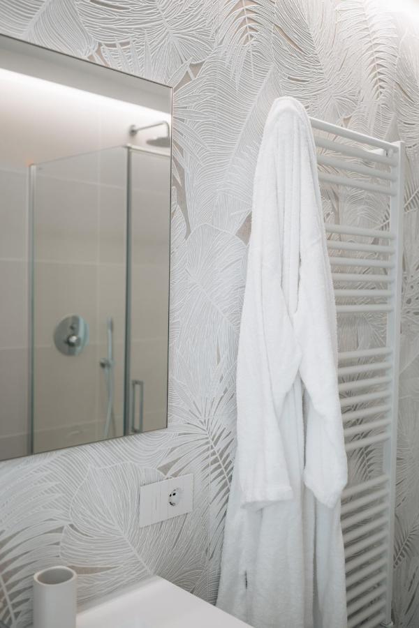 Sea Breeze Aparthotel Caorle Buitenkant foto