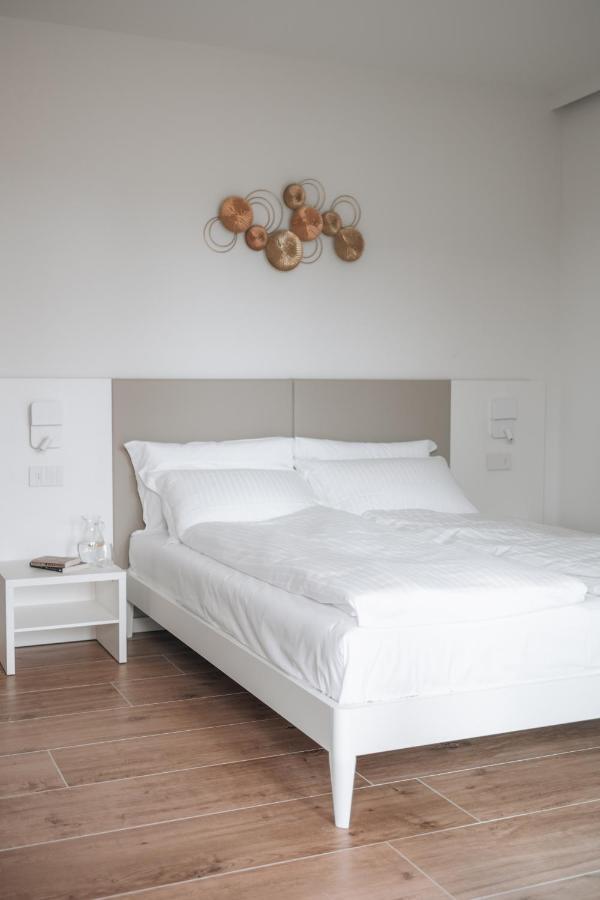 Sea Breeze Aparthotel Caorle Buitenkant foto