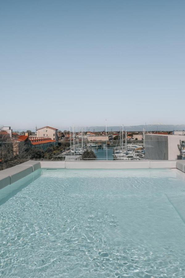 Sea Breeze Aparthotel Caorle Buitenkant foto