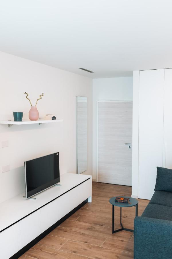 Sea Breeze Aparthotel Caorle Buitenkant foto