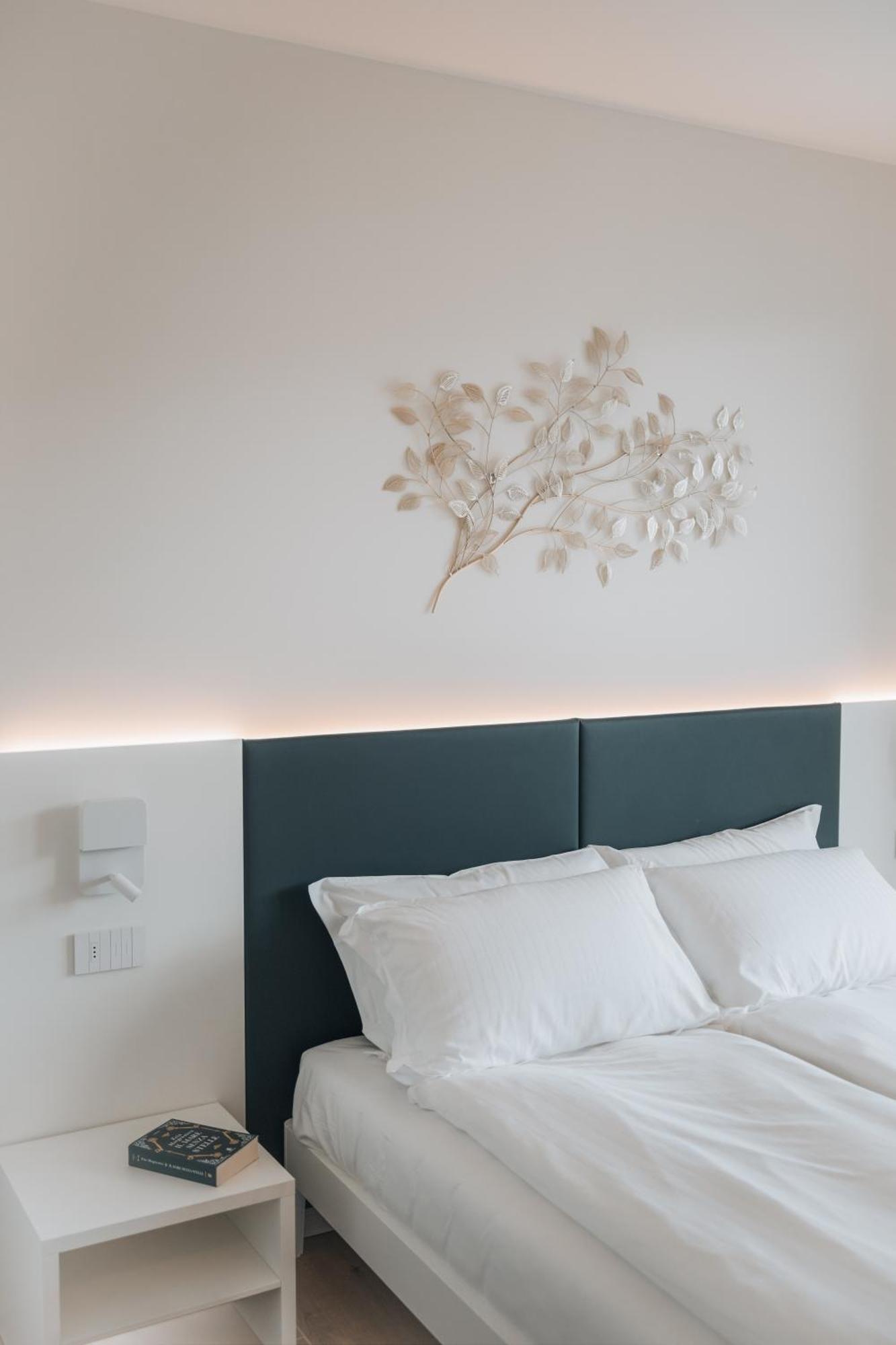 Sea Breeze Aparthotel Caorle Buitenkant foto