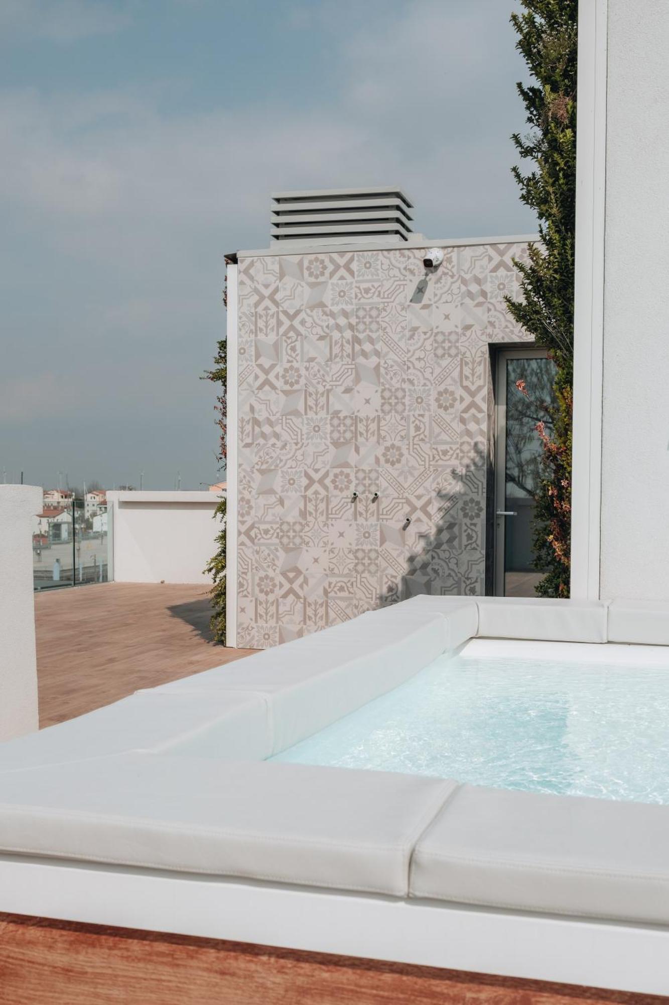 Sea Breeze Aparthotel Caorle Buitenkant foto